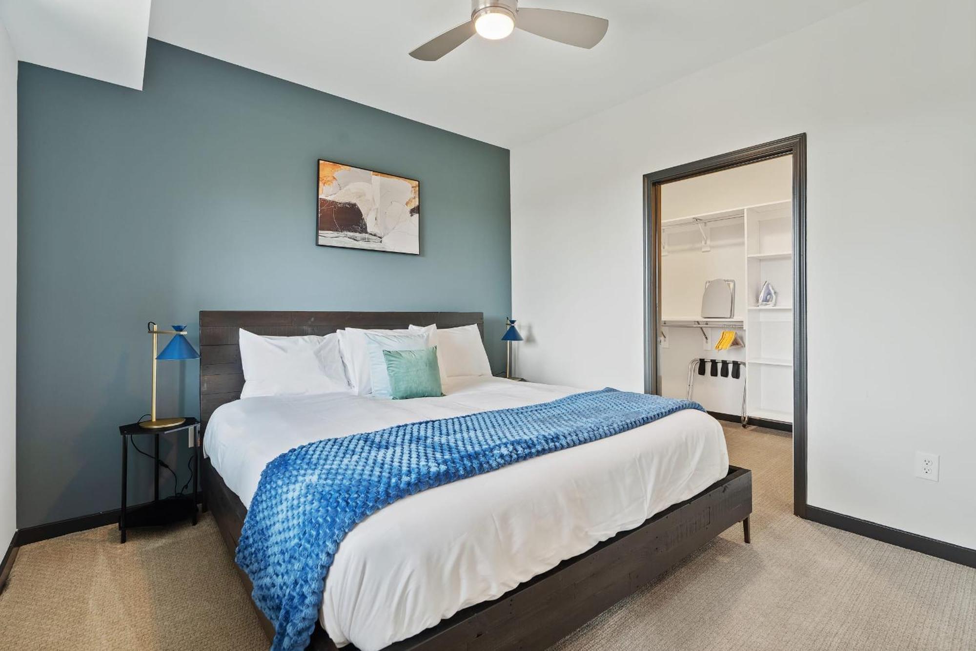 Cozysuites On Mass With Garage Parking #4 Indianapolis Buitenkant foto