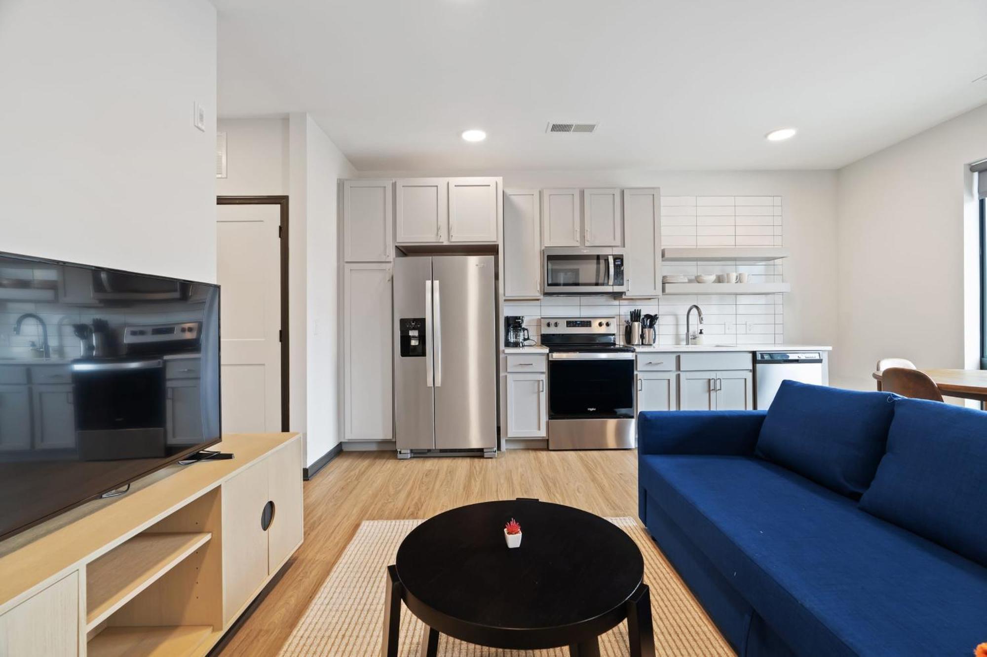 Cozysuites On Mass With Garage Parking #4 Indianapolis Buitenkant foto
